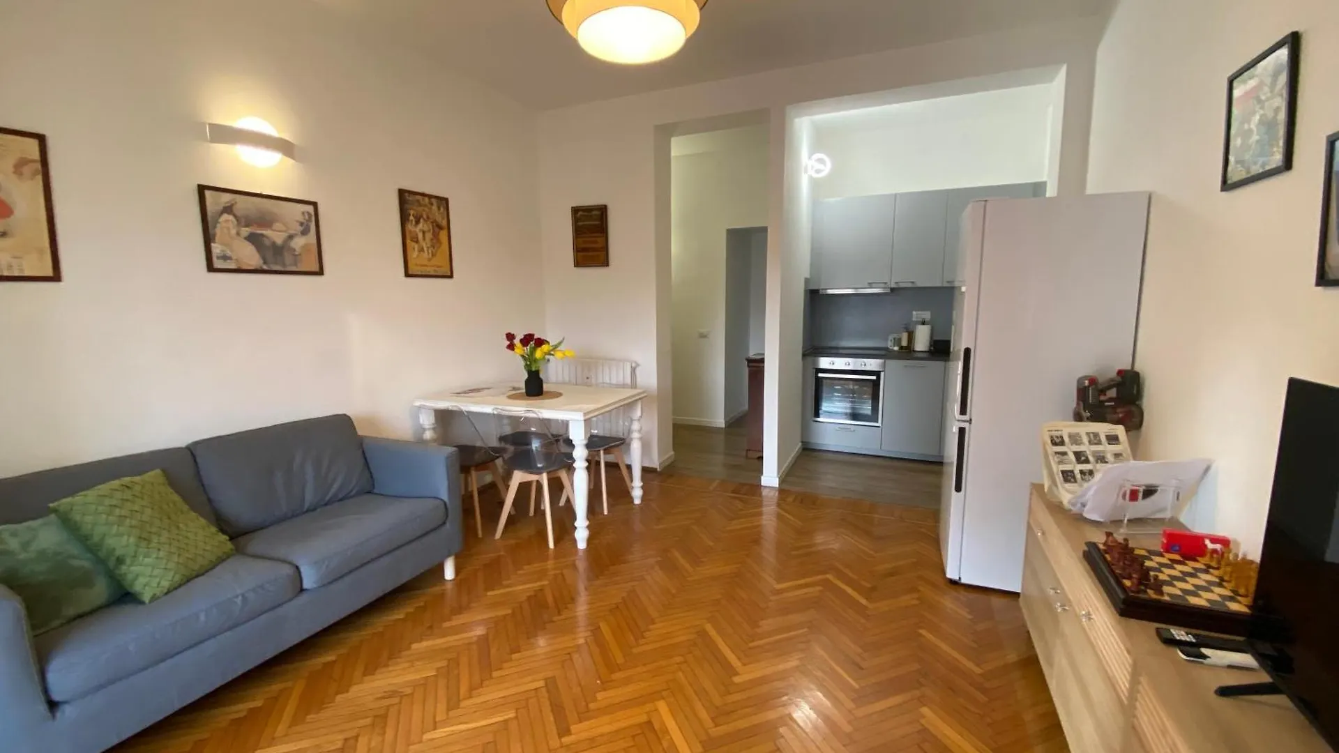 Daire Daniela'S Spazioso Appartamento Ai Navigli Milano