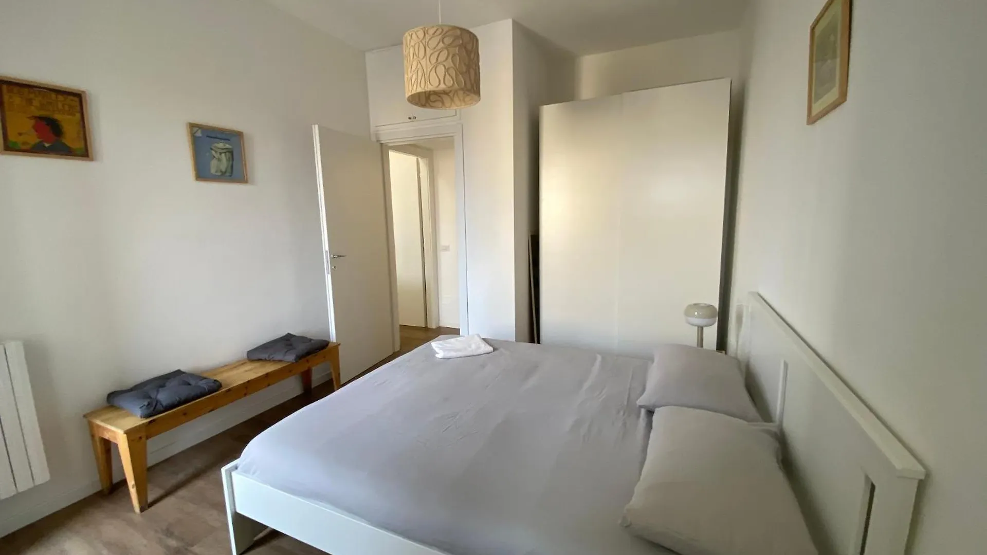 Daire Daniela'S Spazioso Appartamento Ai Navigli Milano İtalya