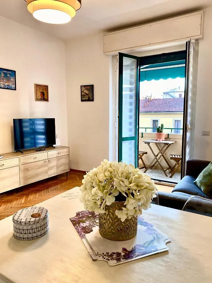 Daniela'S Spazioso Appartamento Ai Navigli Milan Appartement