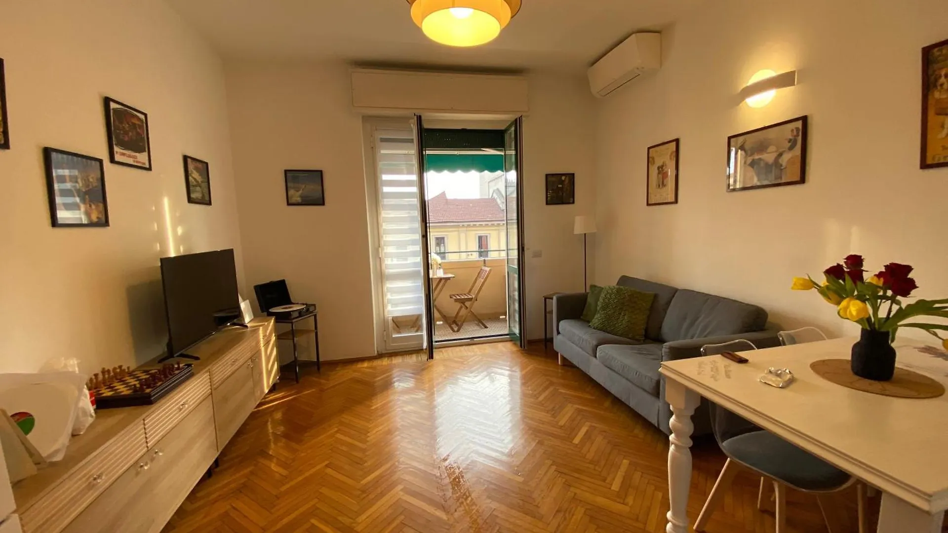 Daniela'S Spazioso Appartamento Ai Navigli Milan Appartement